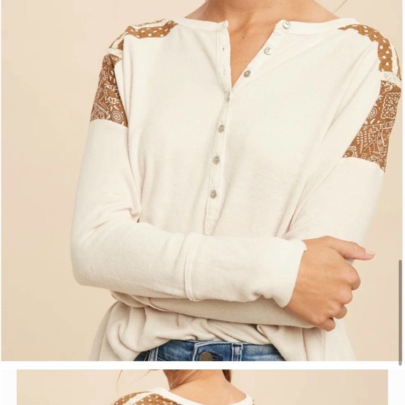 In Loom branded button front pullover top. Women's size small - Picture 3 of 11